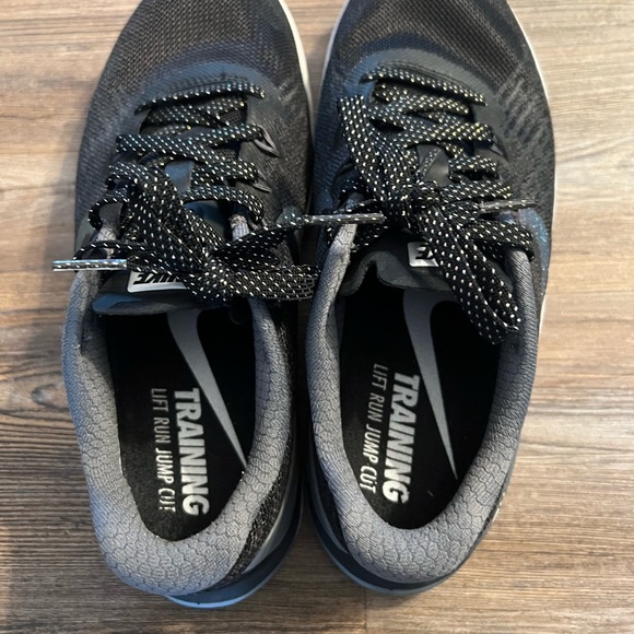 Women’s Nike Metcon 3 Training Shoes - Picture 5 of 10